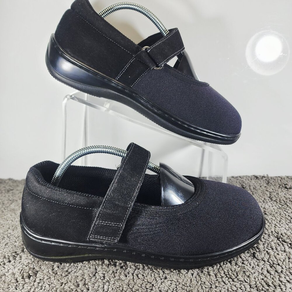 Black Women's Flats with Strap